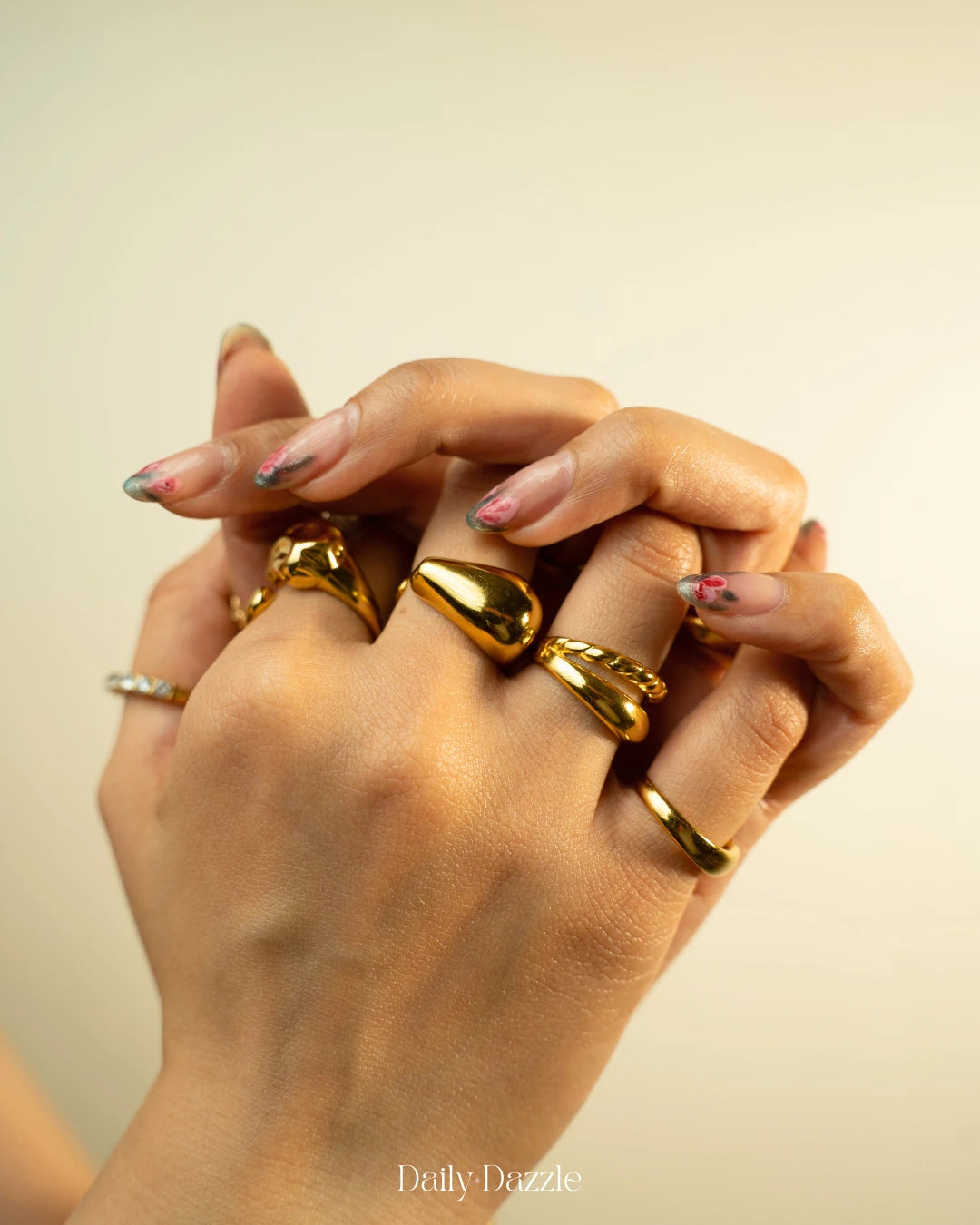 Twist & Shine Ring – 18K Gold Plated