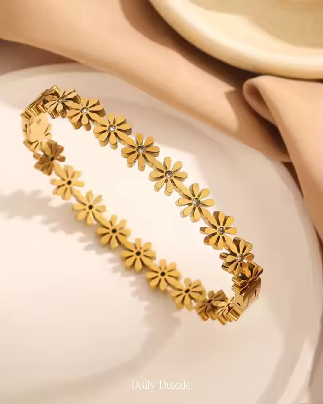 Daisy bracelet