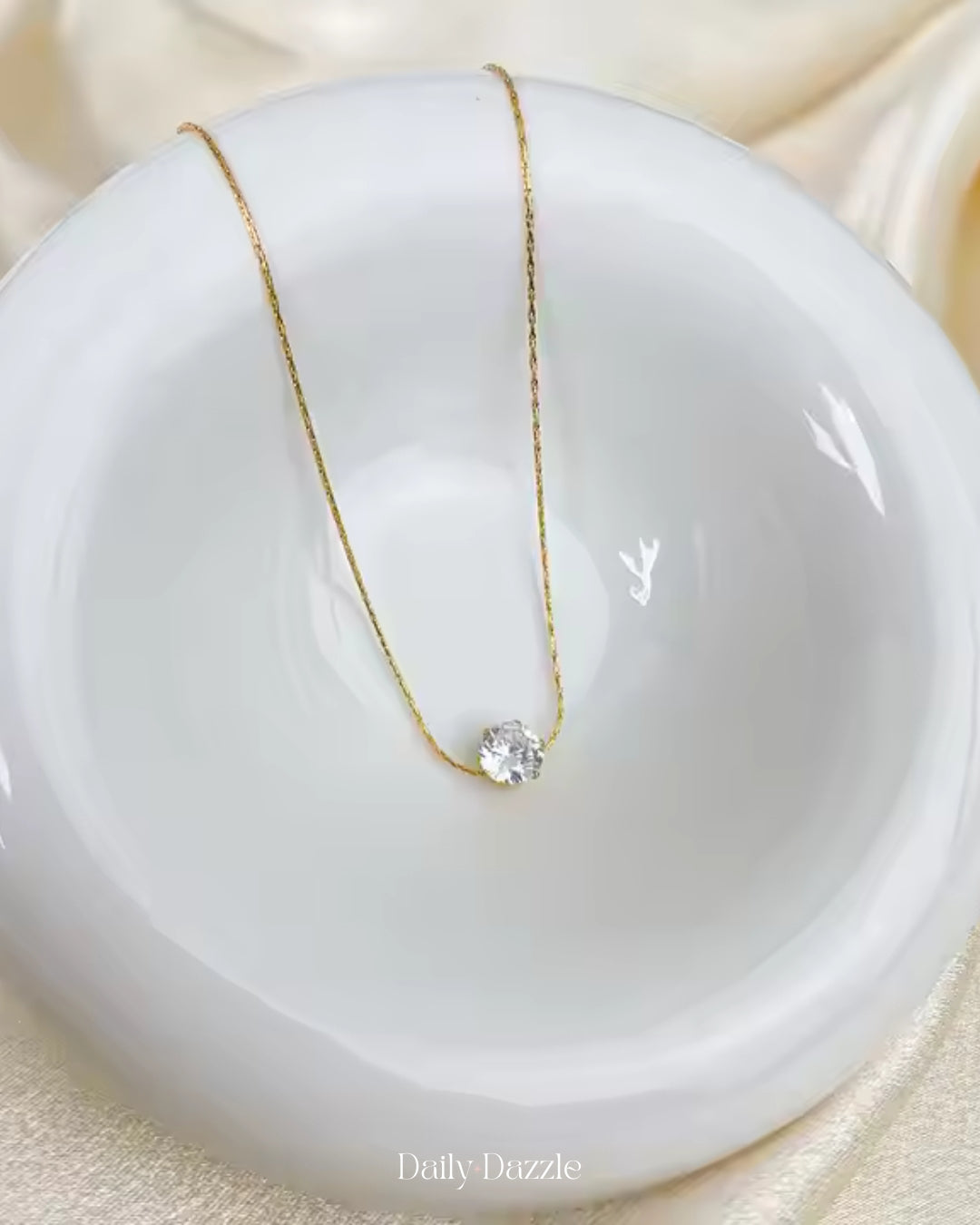 SOLITARE Necklace