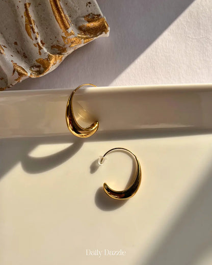 Golden Curve Hoops