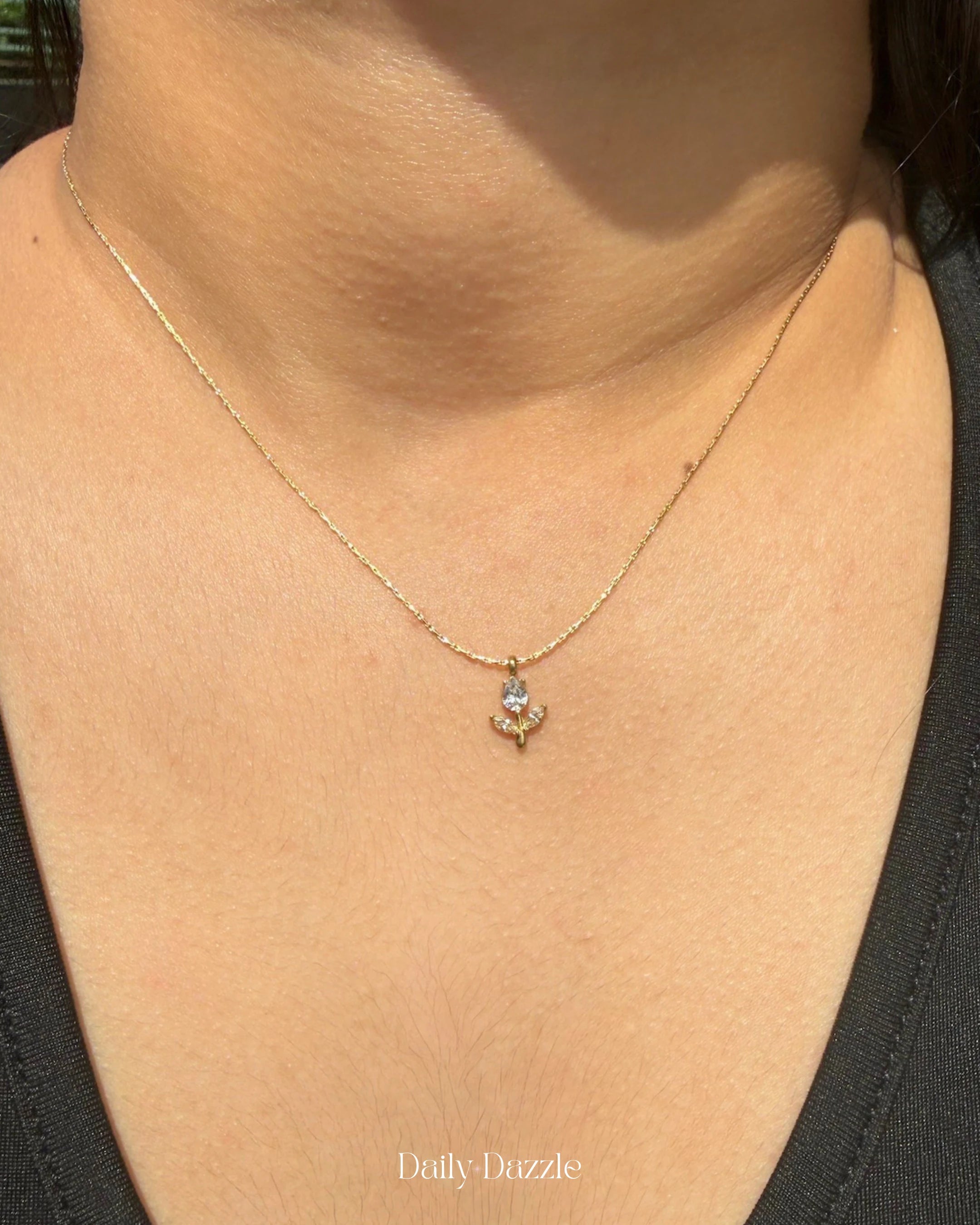 Nura Necklace