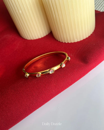 Heart Stone Openable Bangle-18K Gold plated