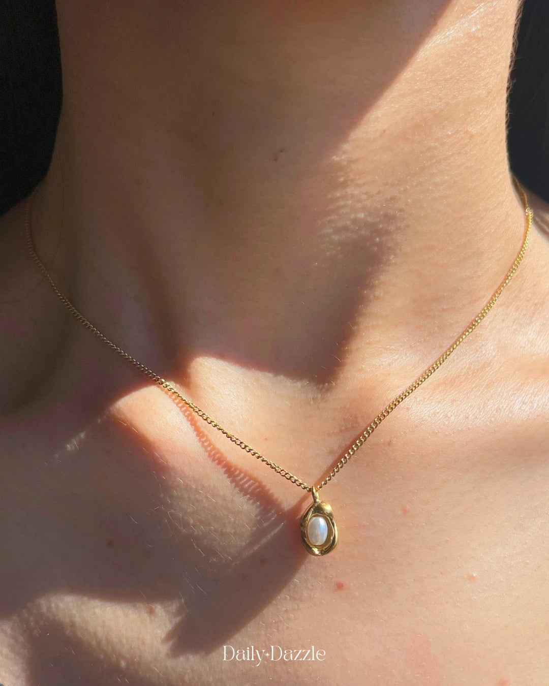 Pearl Glow Necklace
