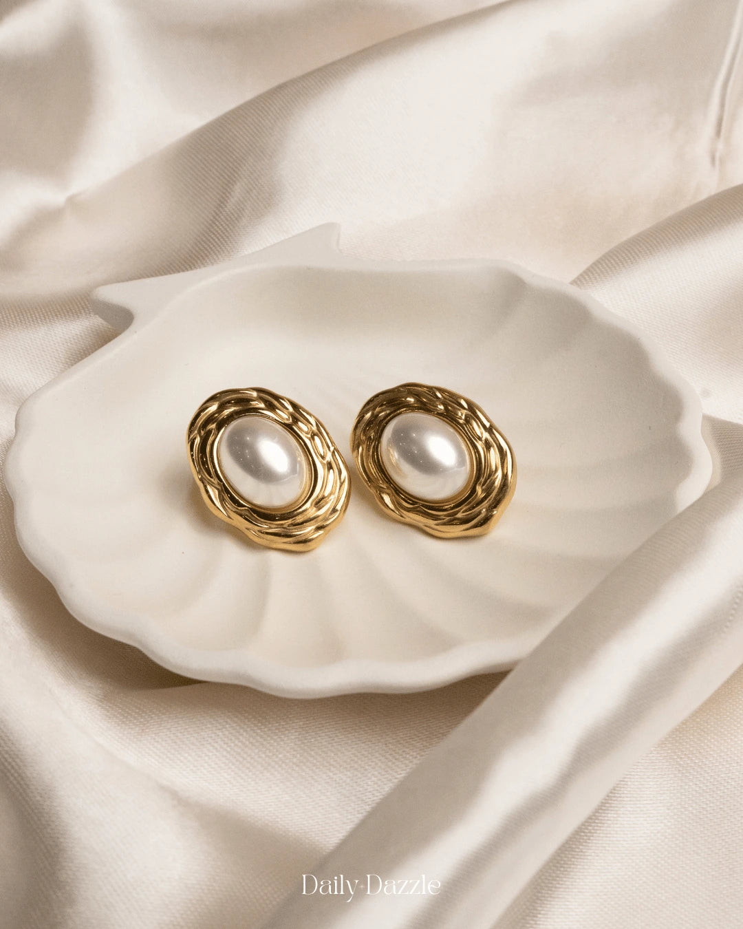 Golden Radiance Pearl Earrings