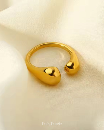 Bold Curve Adjustable Ring